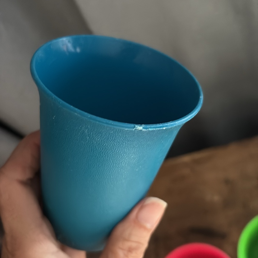 Vintage Tupperware #109 Authentic Kids Plastic Tumblers ~Set of 7 Colourful Cups - Picture 13 of 13